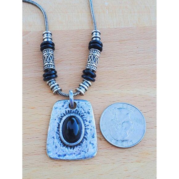 Lia Sophia Black Beaded Pendant Silver Tone Necklace Adjustable 16-19in - Picture 2 of 5